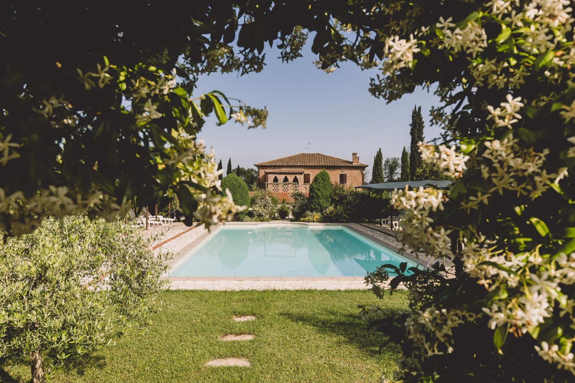Villa Nobile Cortona Family Apartments Bagian luar foto