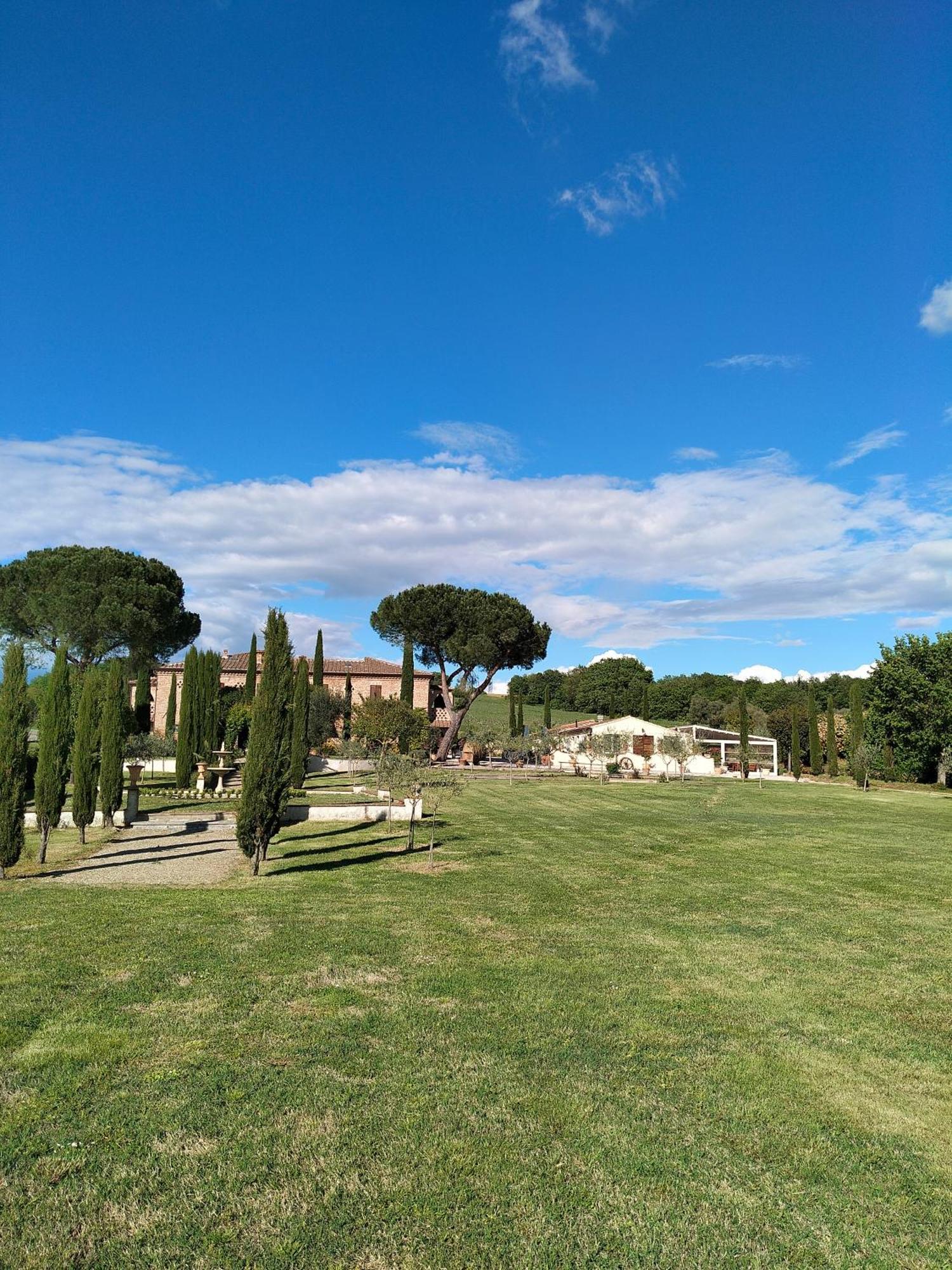 Villa Nobile Cortona Family Apartments Bagian luar foto