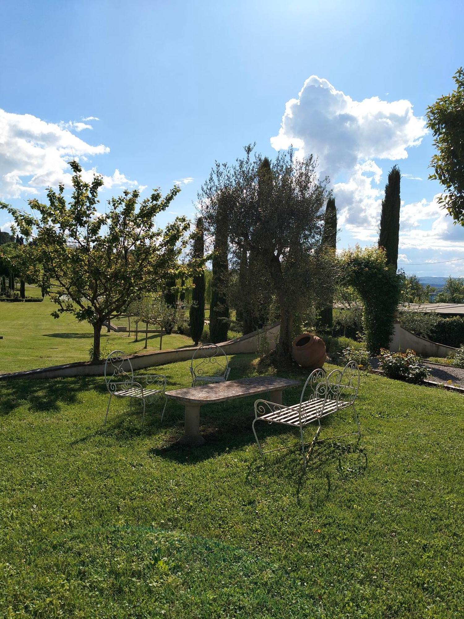 Villa Nobile Cortona Family Apartments Bagian luar foto
